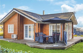 3 Bedroom Amazing Home In Juelsminde in Sønderby